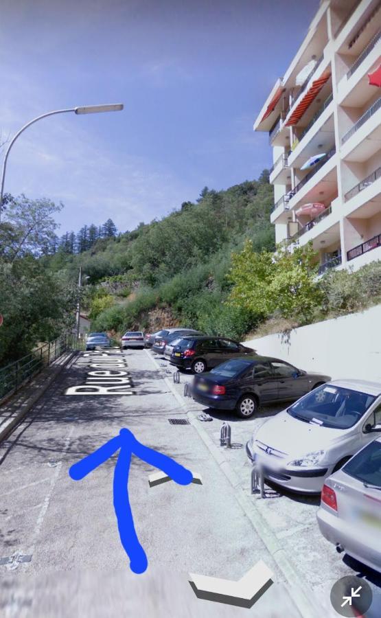 Joli Renove Situe Au Pied Des Thermes Apartment
